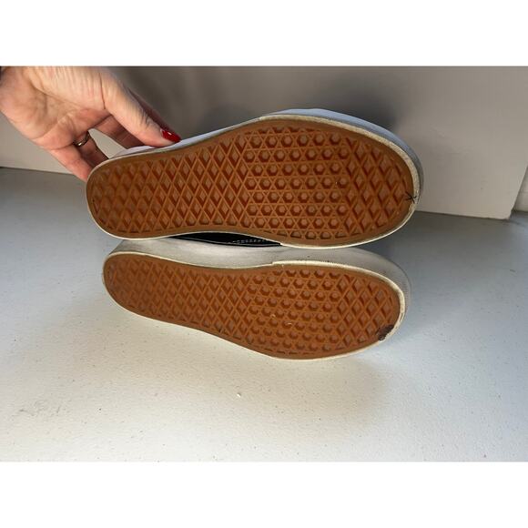 Vans Old Skool Ward Canvas Low Top Skateboard Sneaker Black/White Unisex M5.5/W7 - Picture 8 of 9